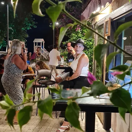 Kaktues Boutique * Side