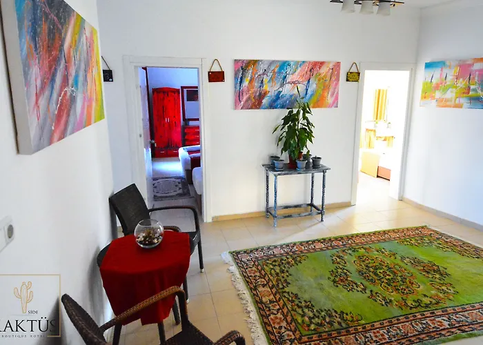 Hotel Kaktues Boutique *